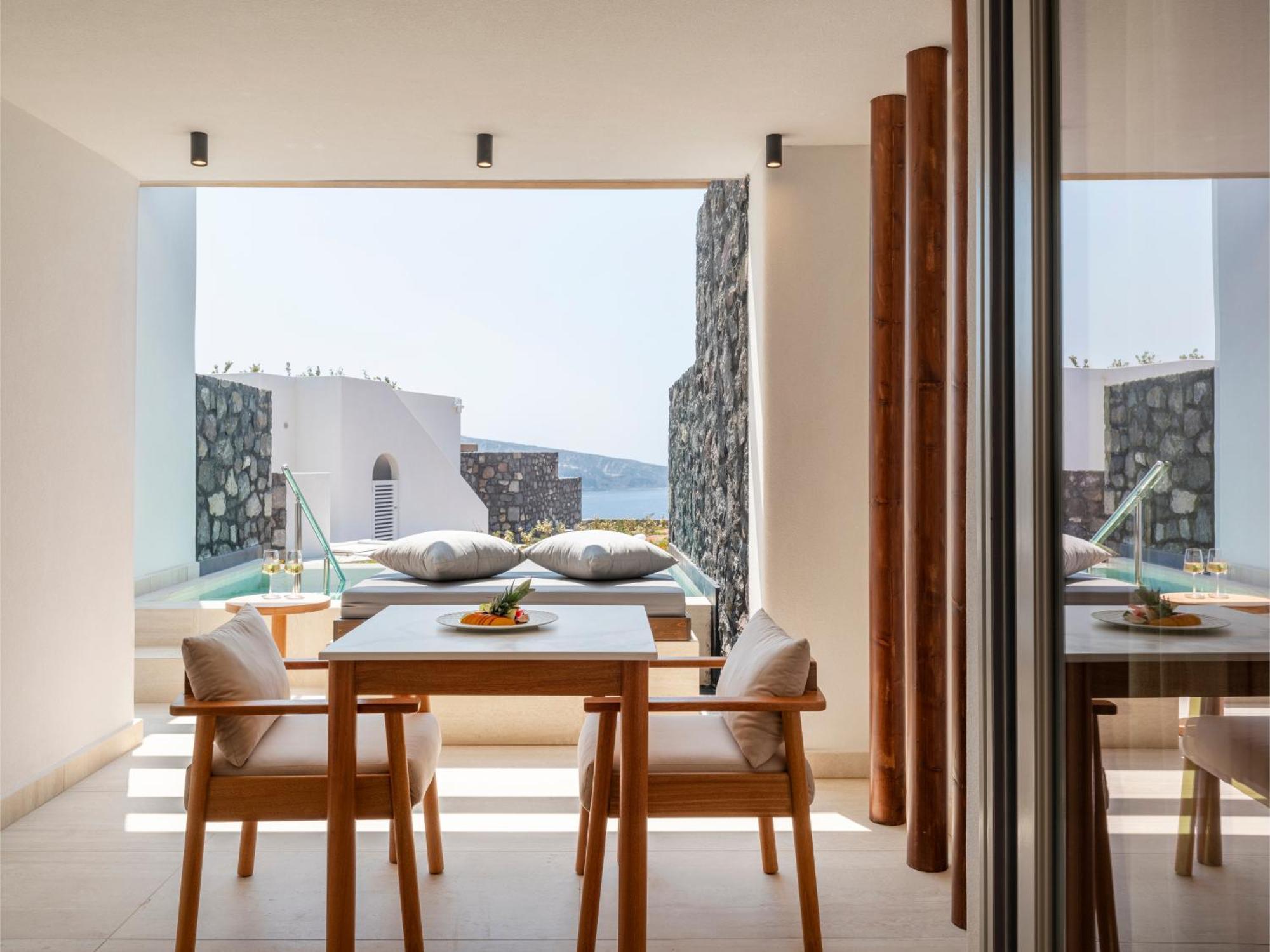 Santo Pure & 5* Oia (Santorini)