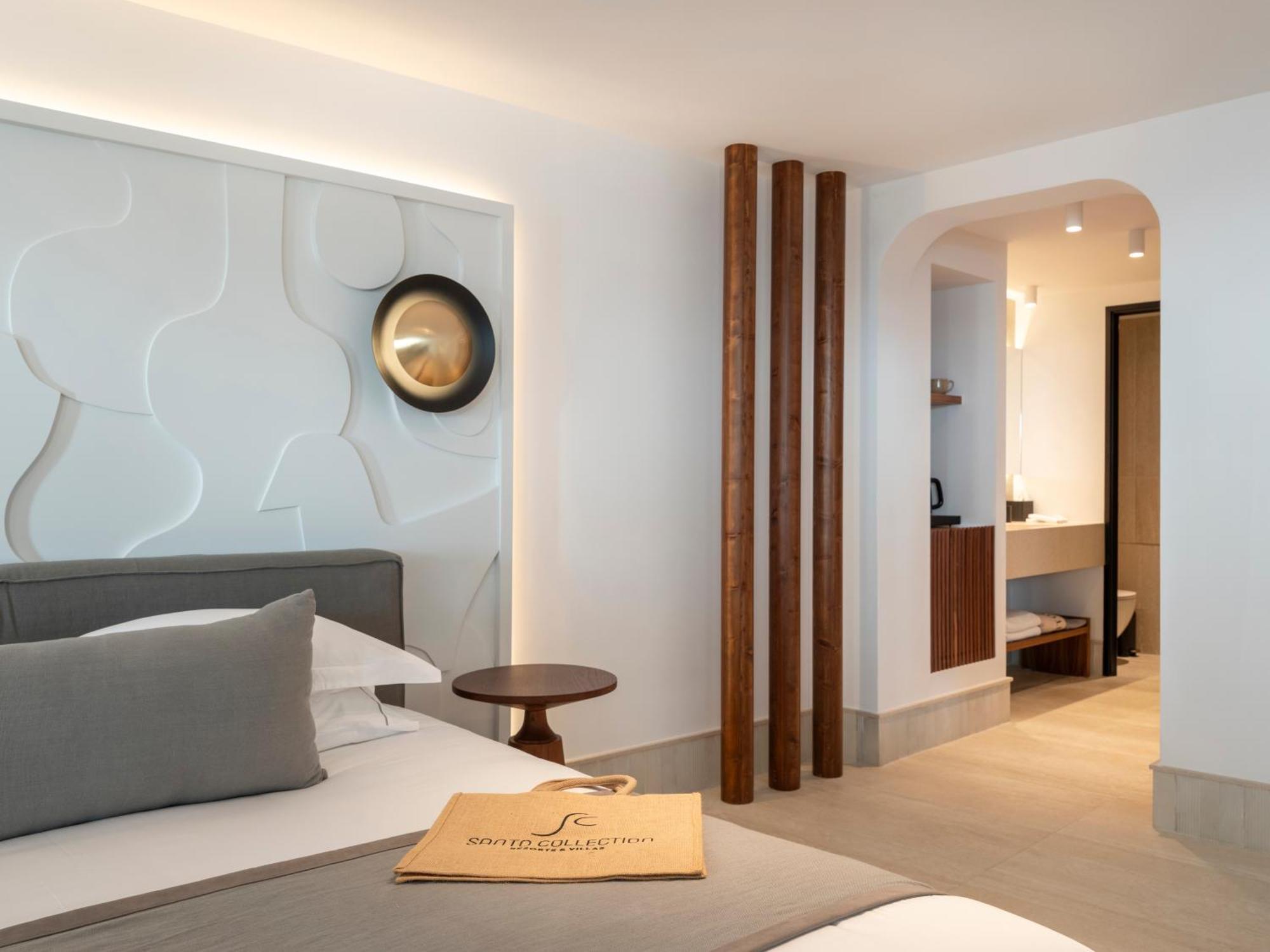 Santo Pure & Hotel Oia (Santorini)