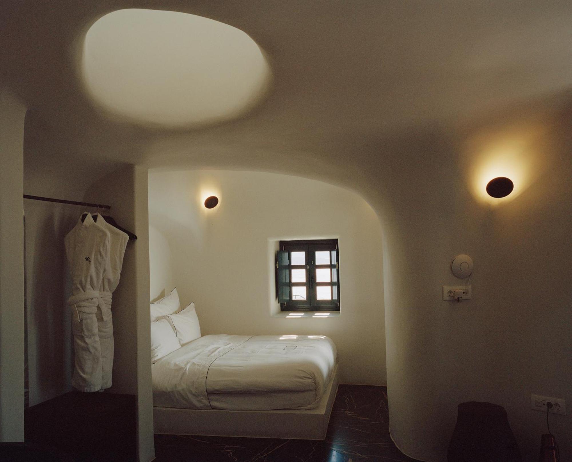 Hotel Abyss