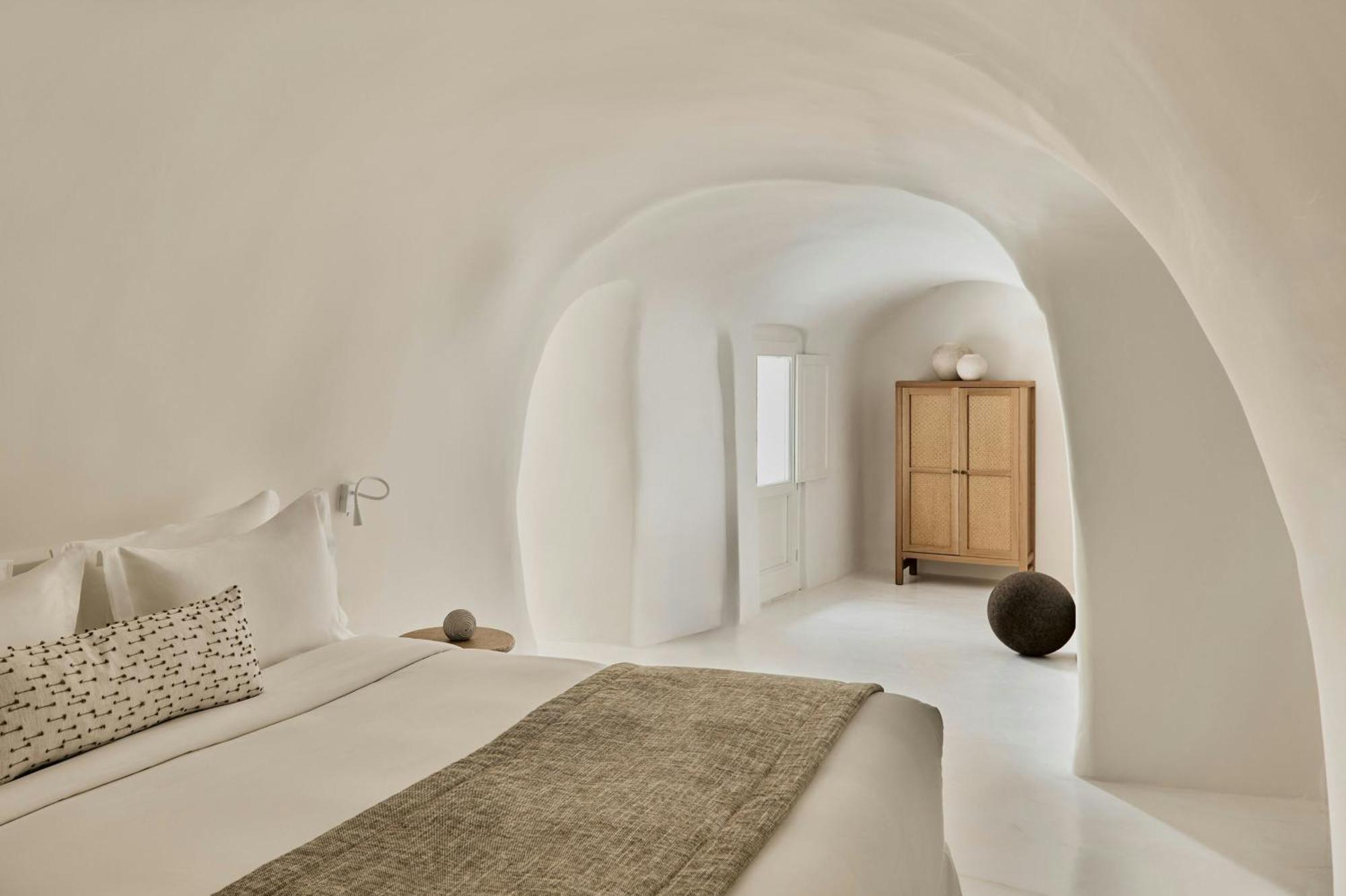 Mystique, A Luxury Collection Hotel, Santorini (adults Only)
