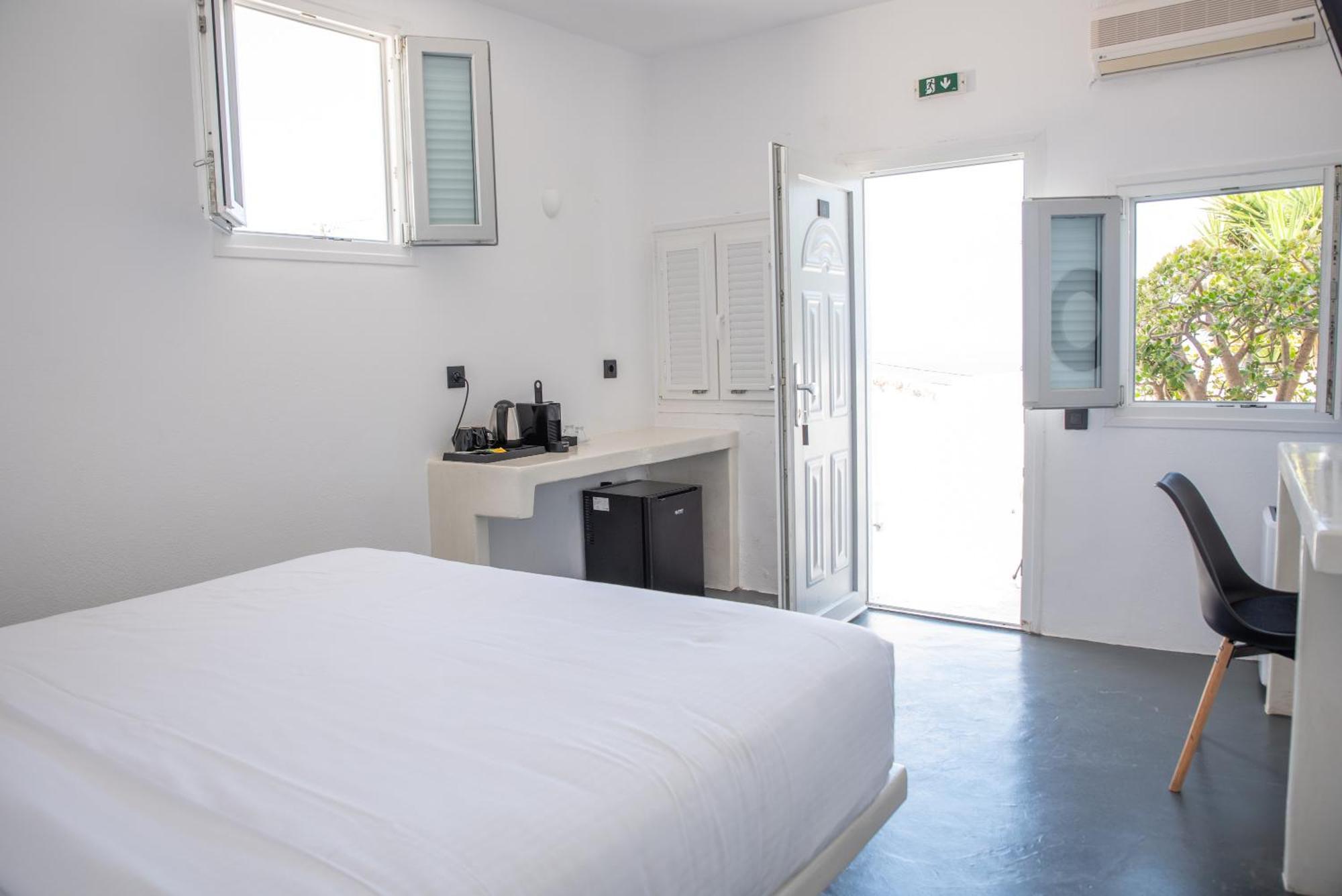 White Cave Aparthotel 3*