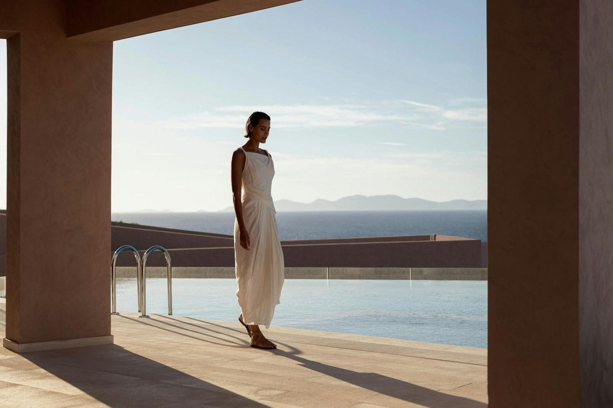 Domes Novos Santorini, Autograph Collection Hotel