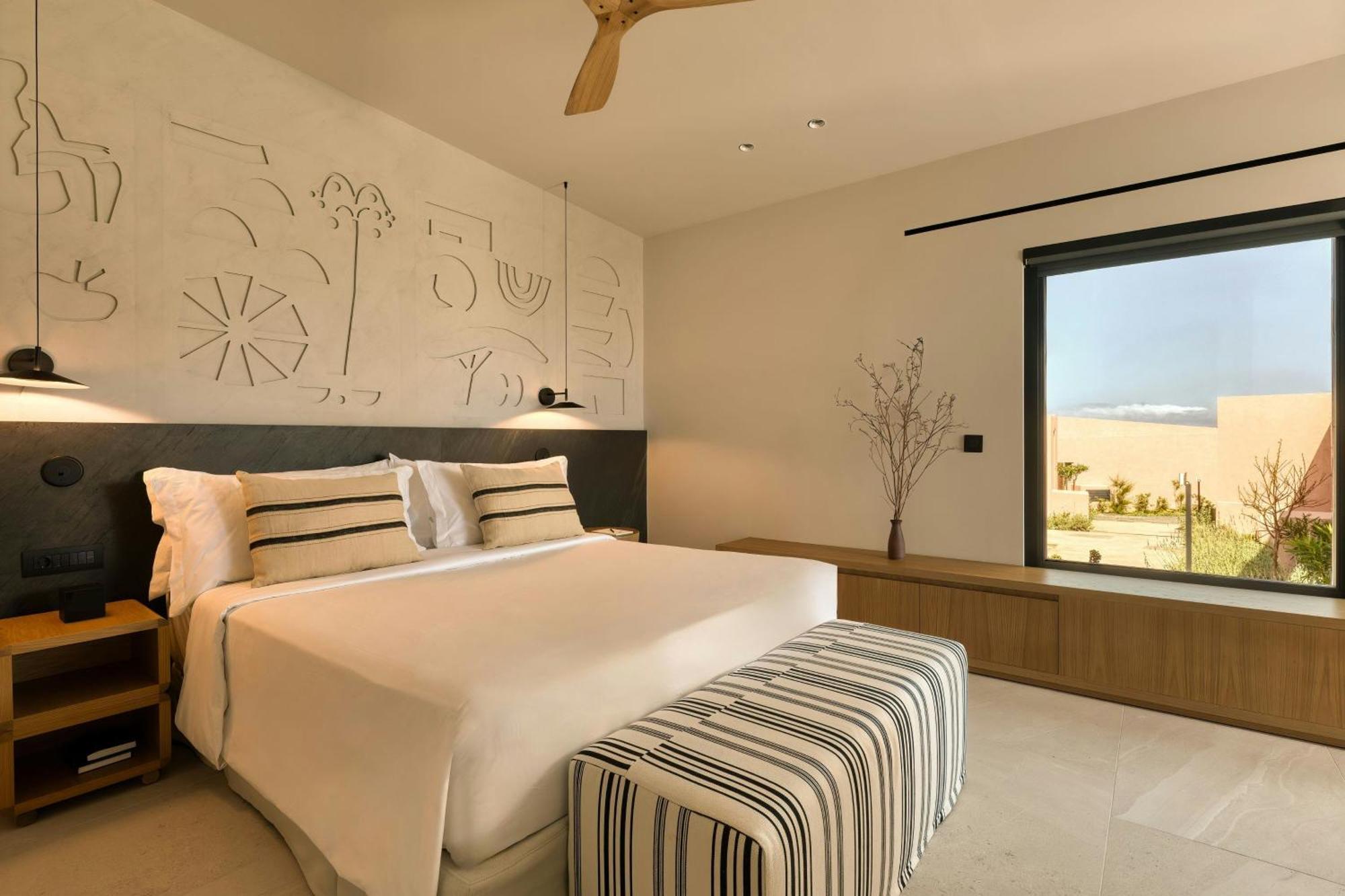 Hotel Domes Novos Santorini, Autograph Collection 5*