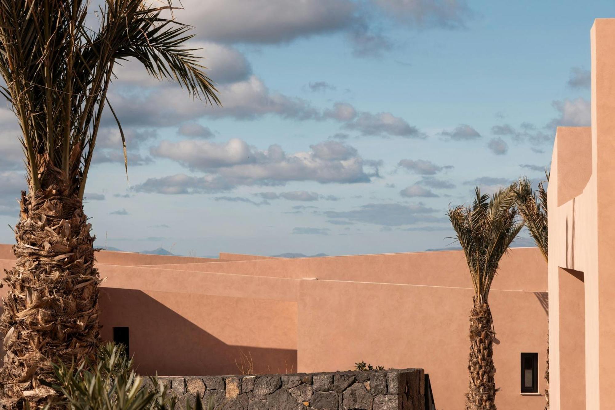 Domes Novos Santorini, Autograph Collection Hotel