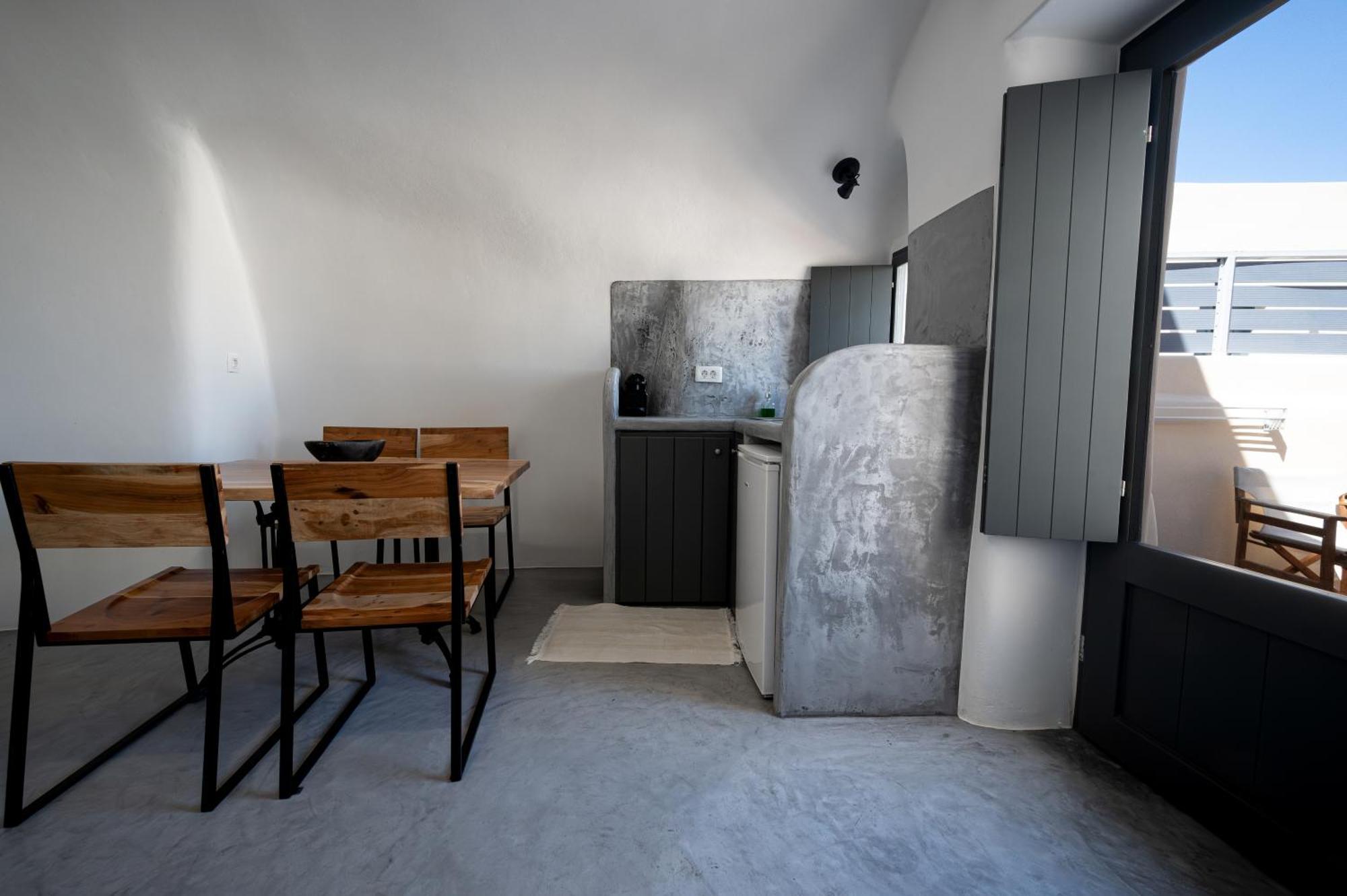 Lotza * Oia (Santorini)
