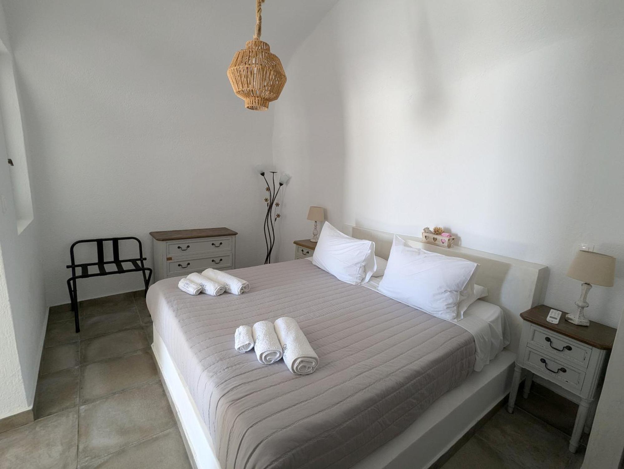 Oia's Secret Villa *
