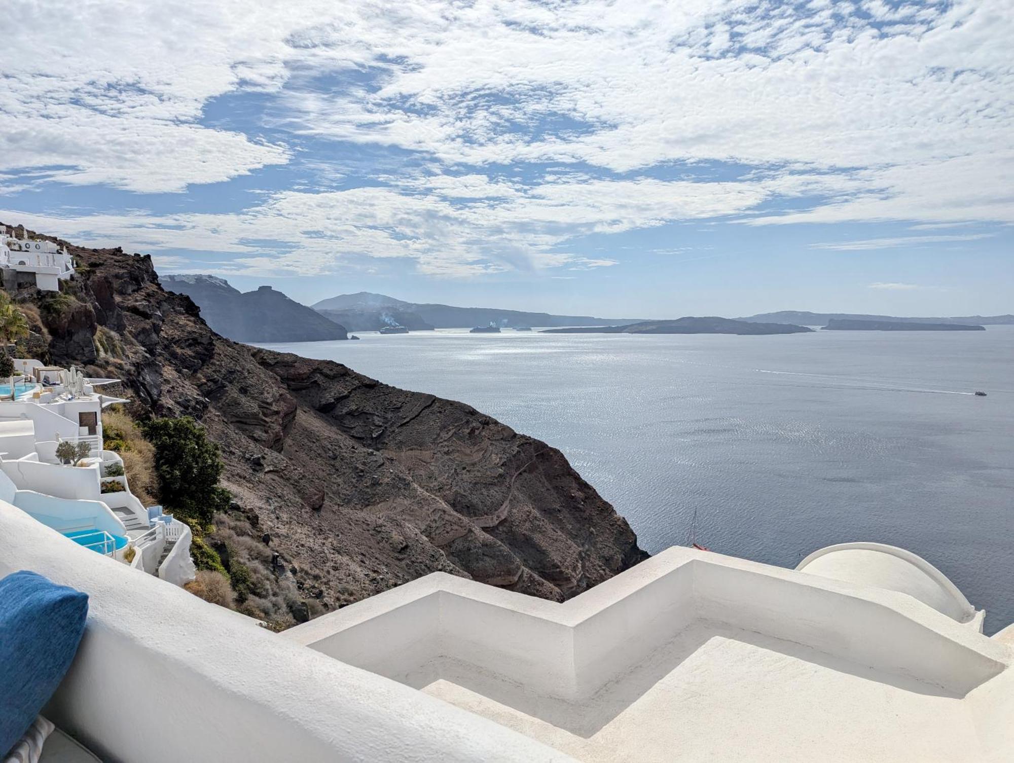 Oia's Secret Oia (Santorini)