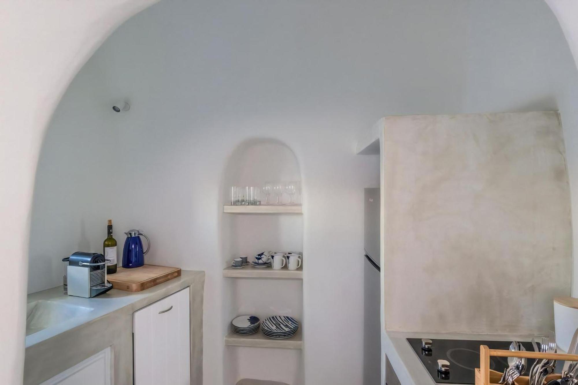 Pina Caldera Residence Oia Santorini Villa *