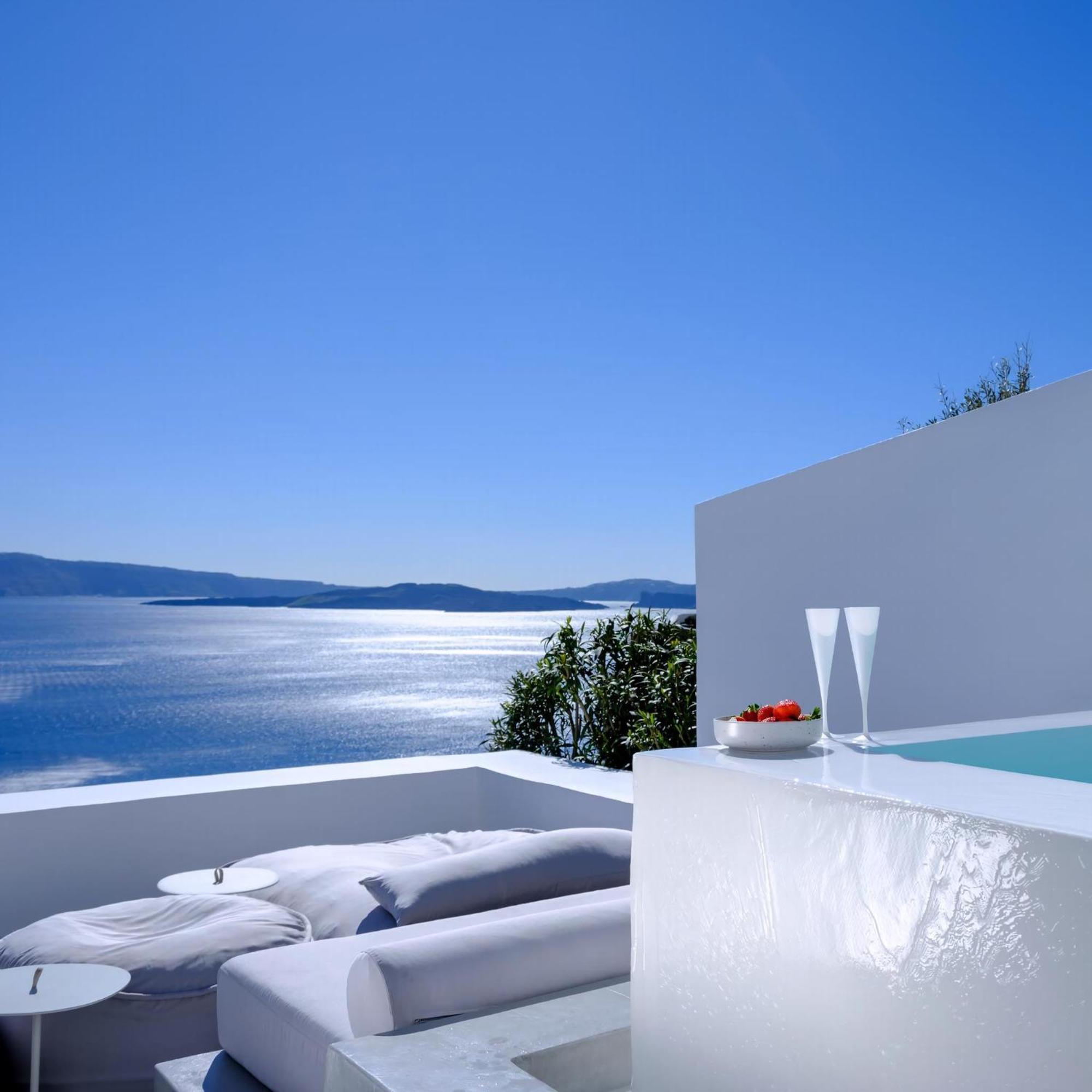 Lcv Oia Lathouri Cave Villa With Heated Plunge Pool