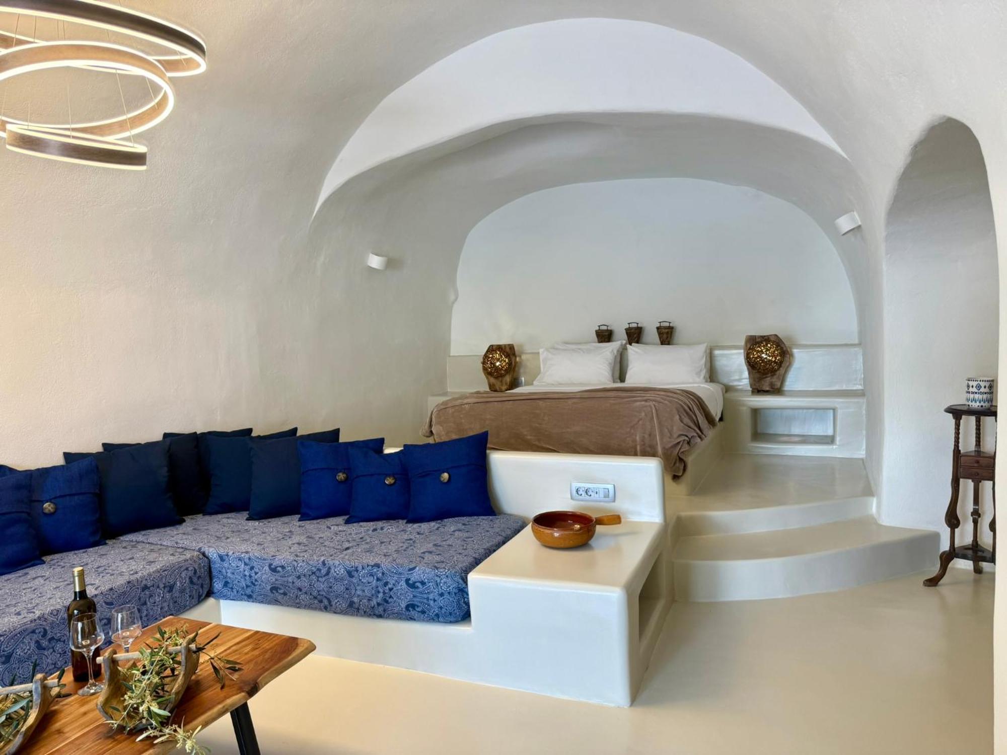 Elysian Santorini Villa