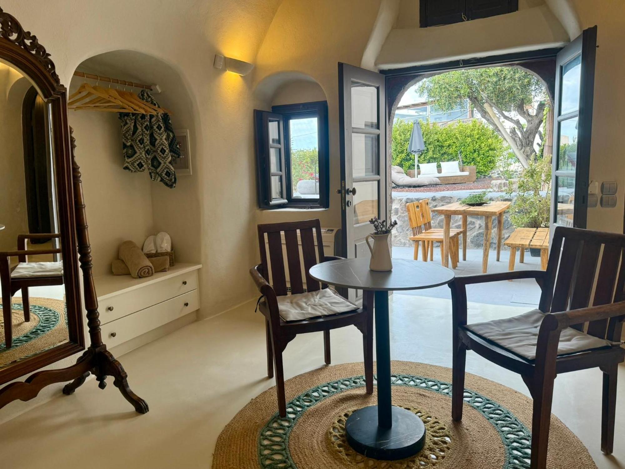 Elysian Santorini Villa *