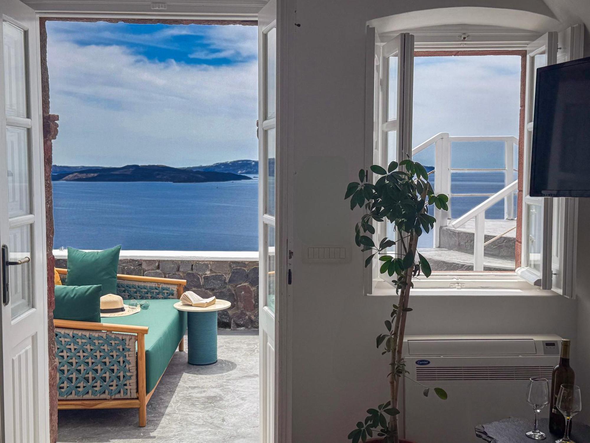 White Pearl * Oia