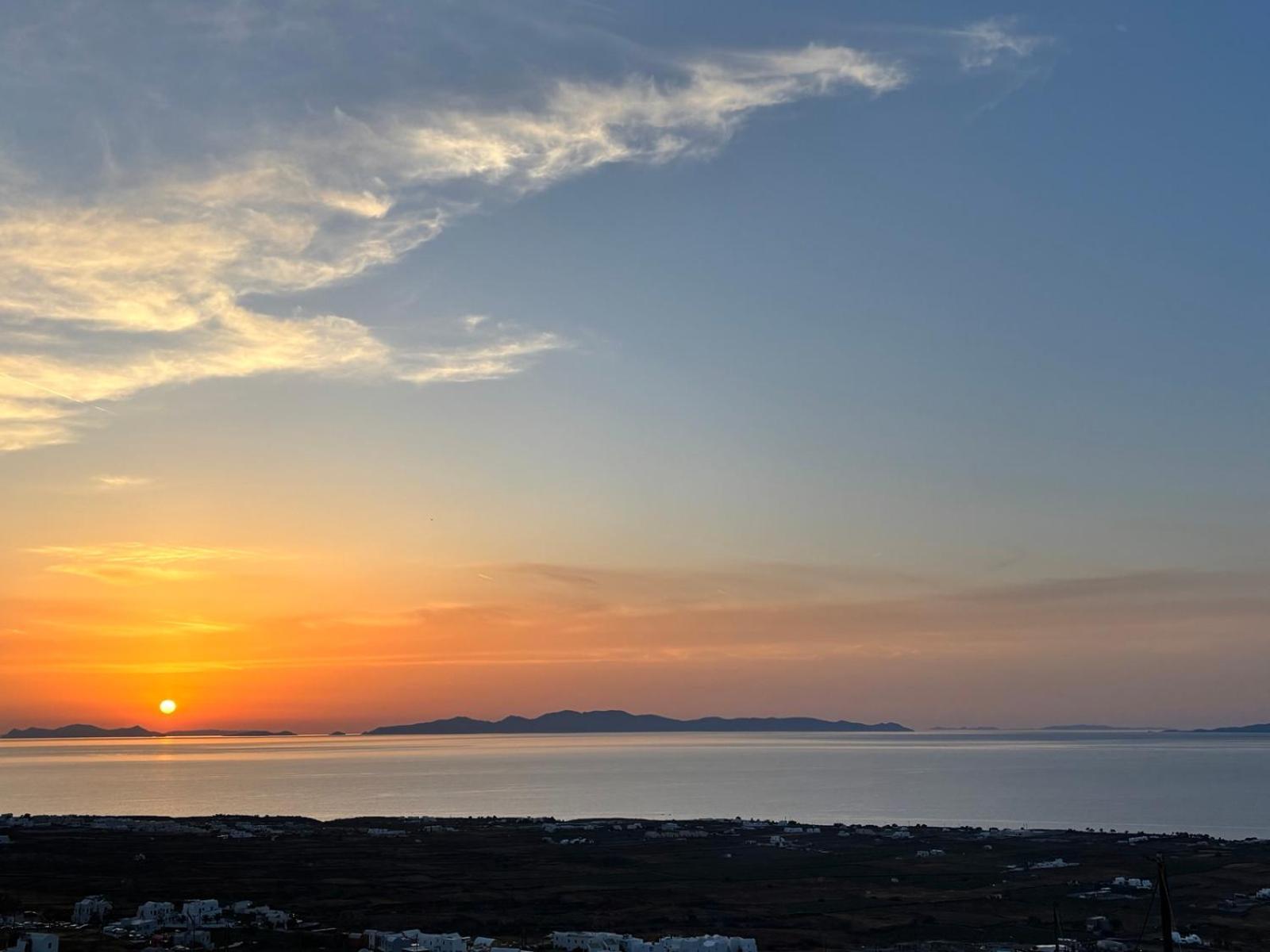 Sunset Paradise Oia (Santorini)