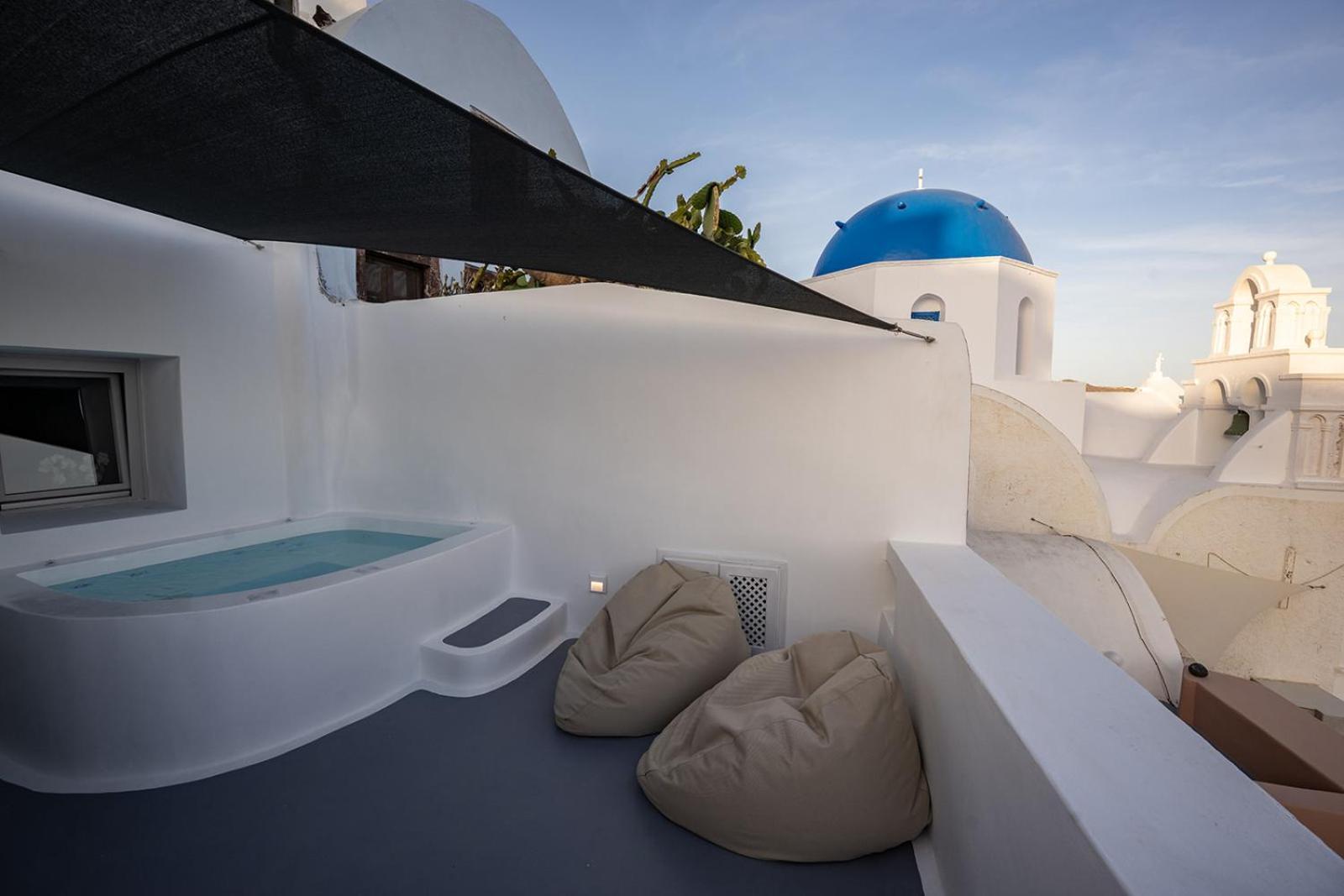 Apartment Three Domes - An Iconic Collection *