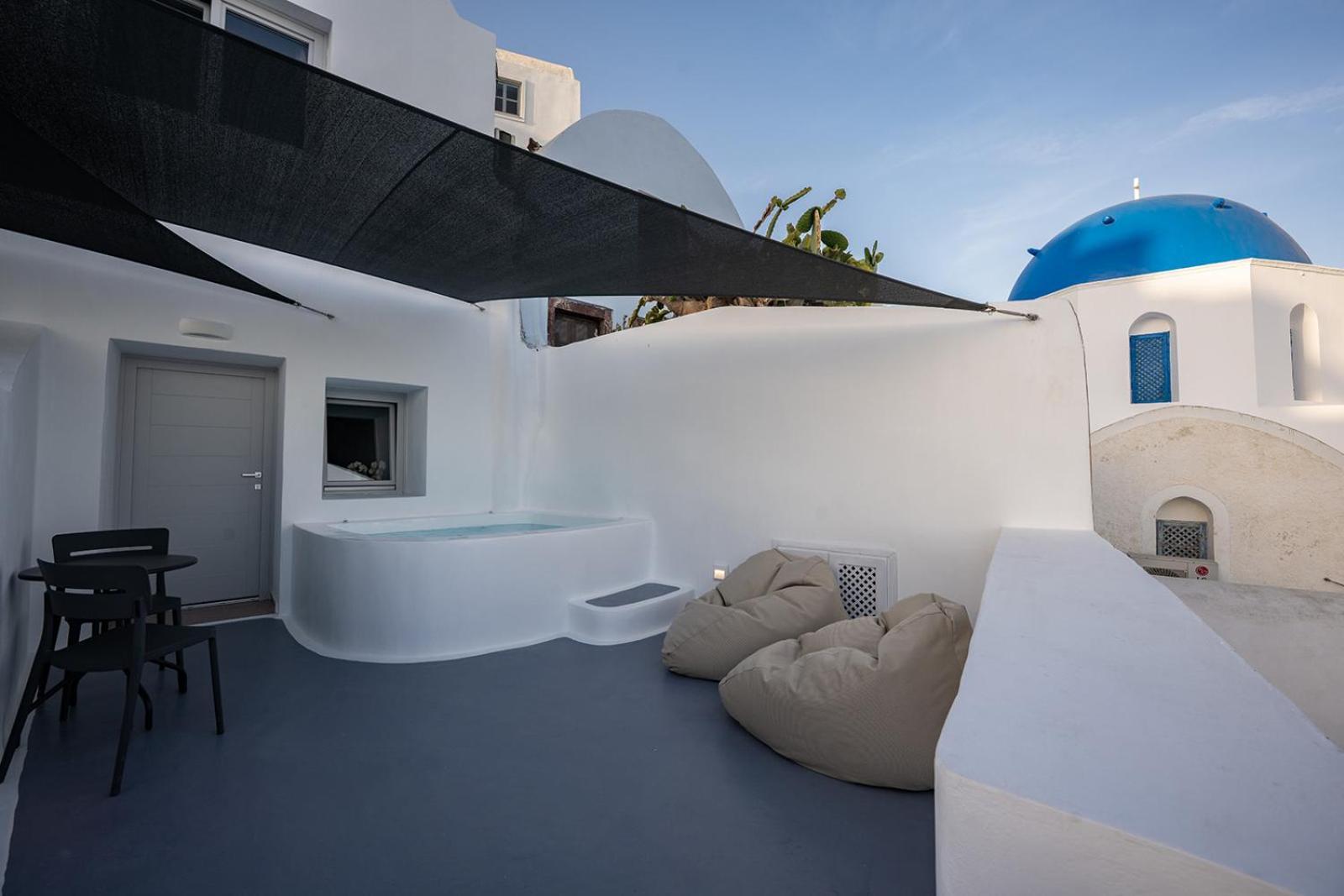 Three Domes - An Iconic Collection Oia (Santorini)