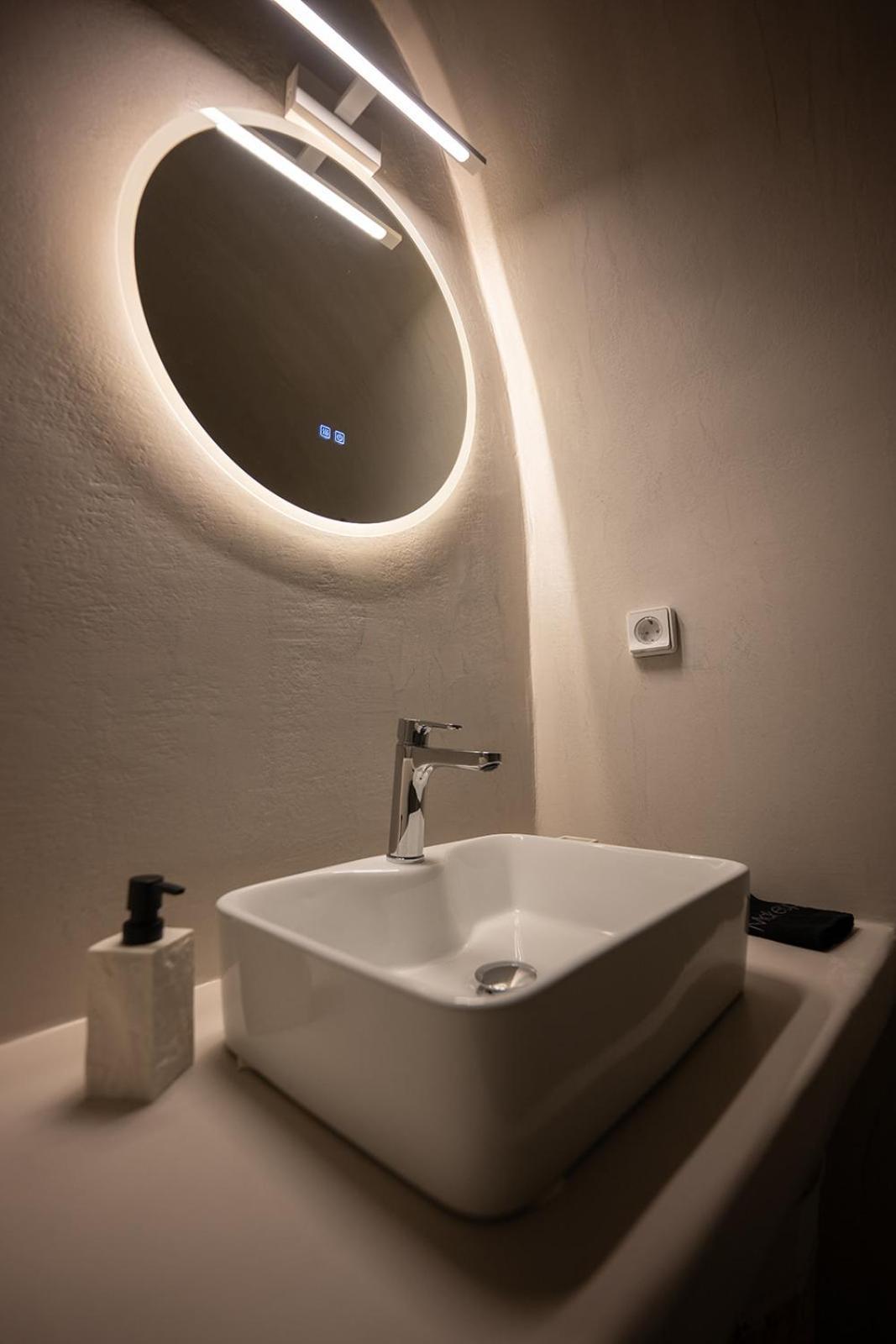 Apartment Three Domes - An Iconic Collection *