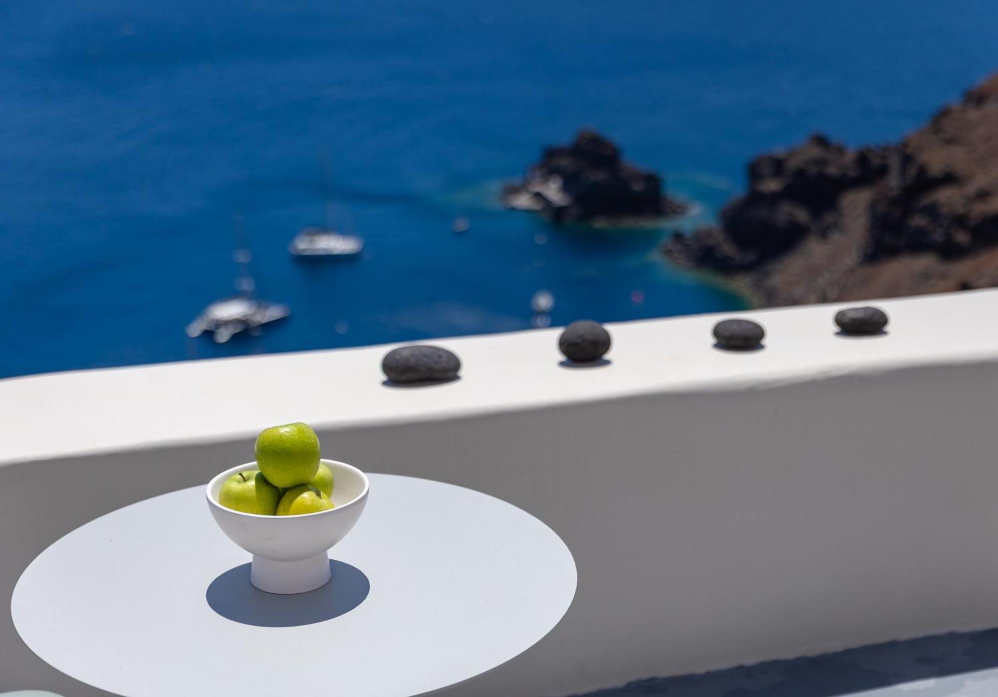 Kyrkos Collection * Oia (Santorini)