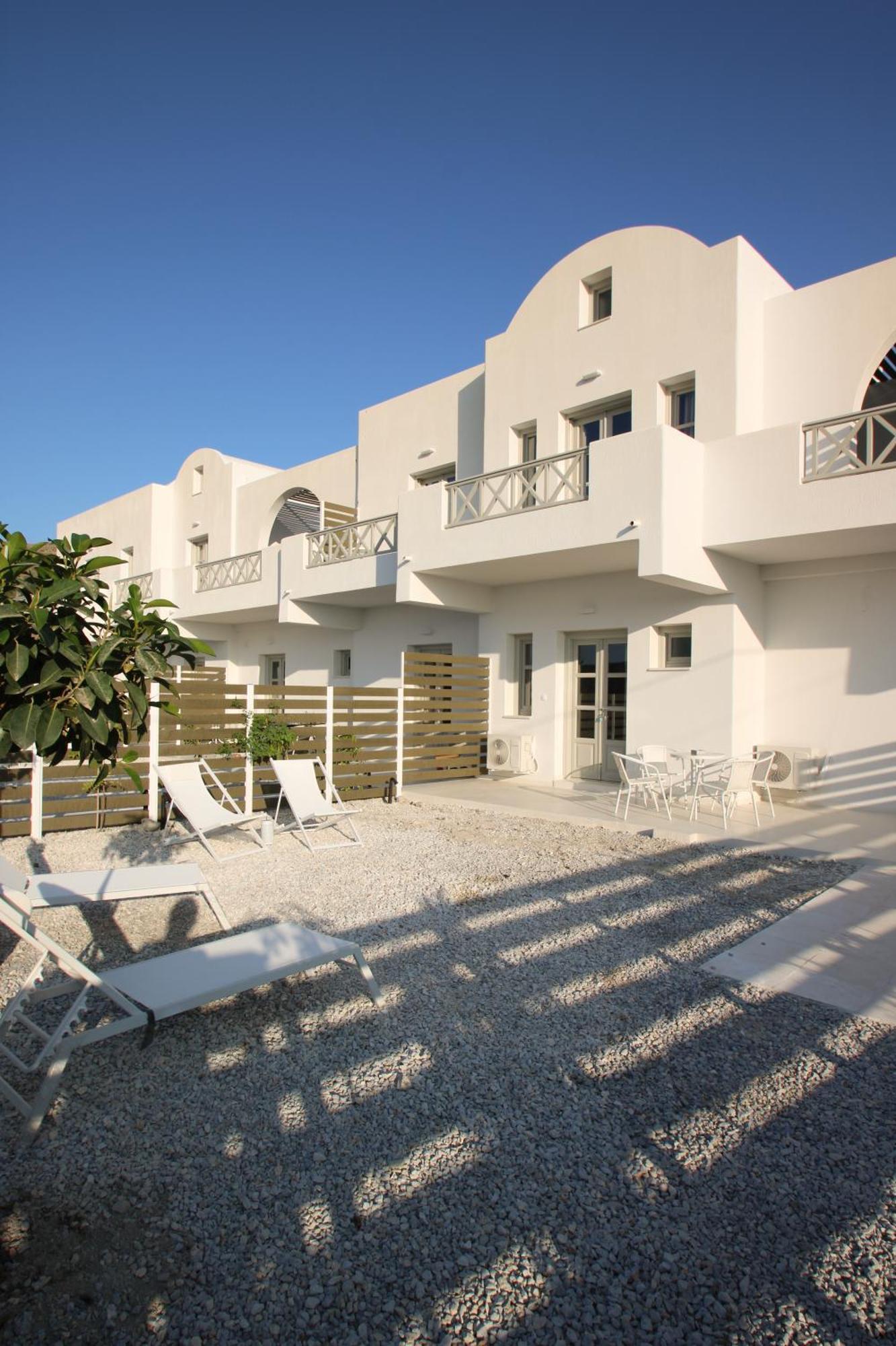 Airy Oia (Santorini)