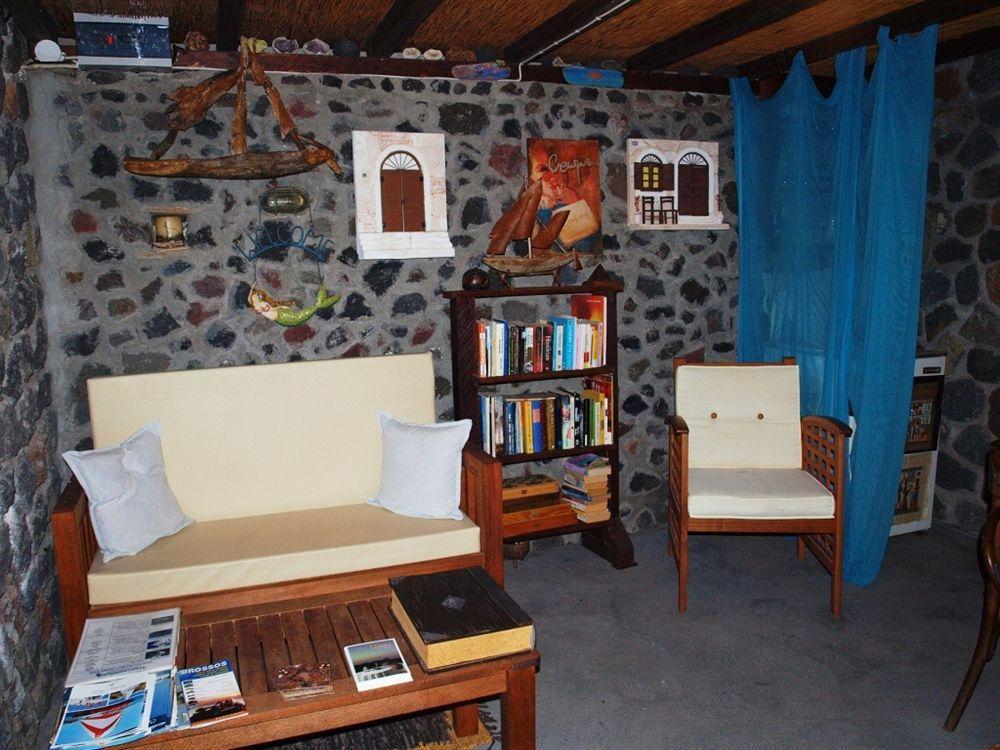 Ecoxenia Oia (Santorini)