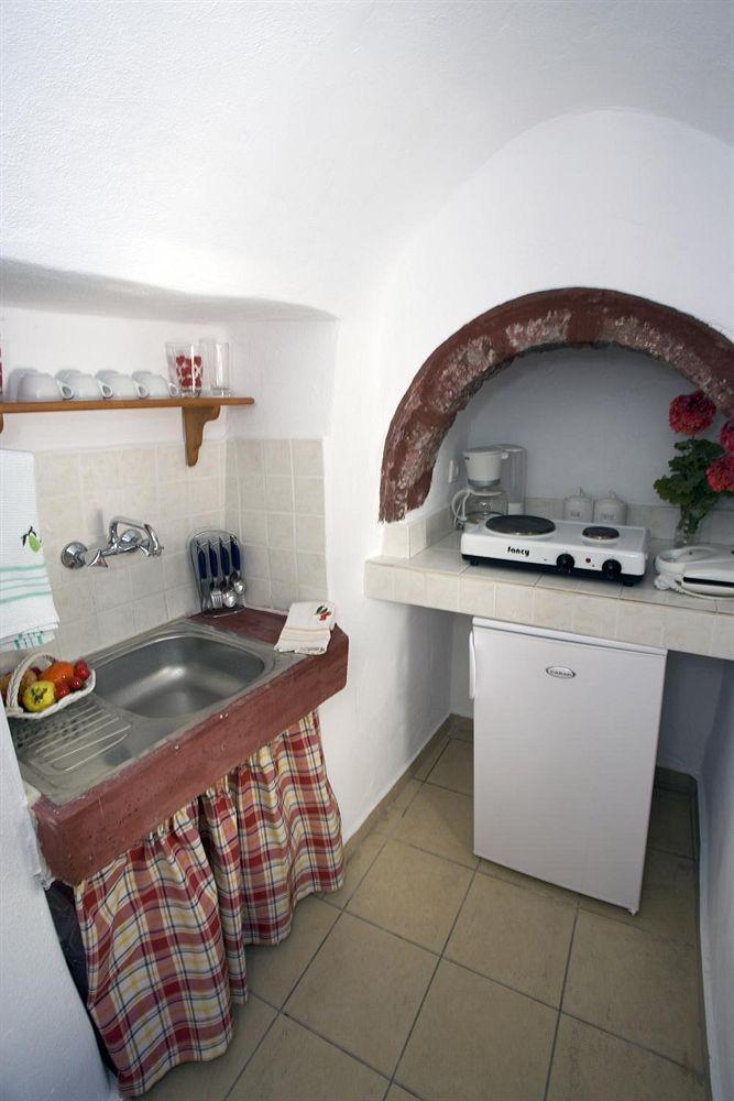 Fotinos Apartment Oia (Santorini)
