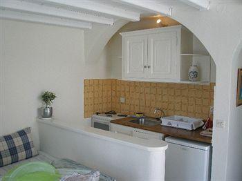 Kima Aparthotel Oia (Santorini)