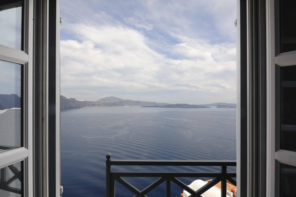 Beautiful * Oia (Santorini)