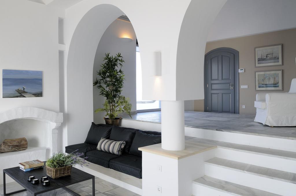 Beautiful * Oia (Santorini)
