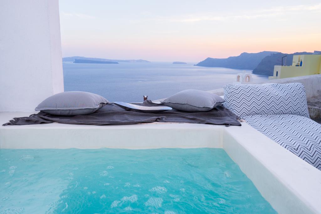 Canvas Villa