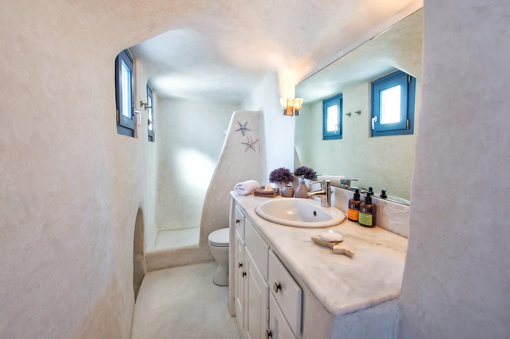 Skala Traditonal Cave House * Oia (Santorini)