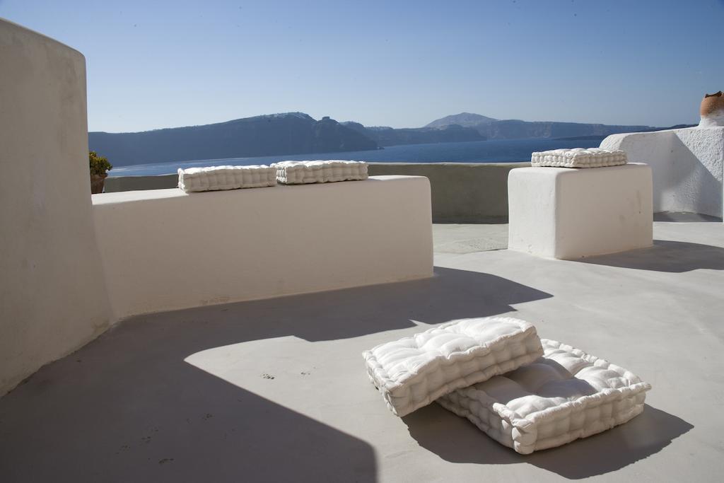 Lydia Cavehouse Oia (Santorini)