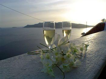 Delfini 3* Oia (Santorini)