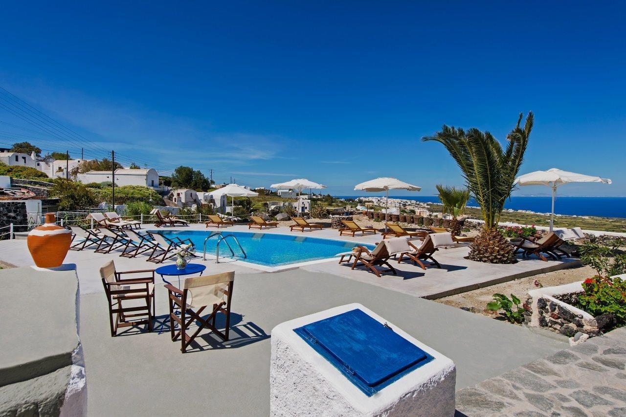 Pezoula Aparthotel Oia (Santorini)