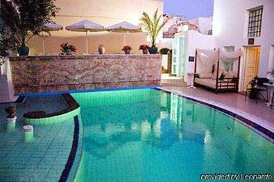 Museum Wellness 4* Oia (Santorini)