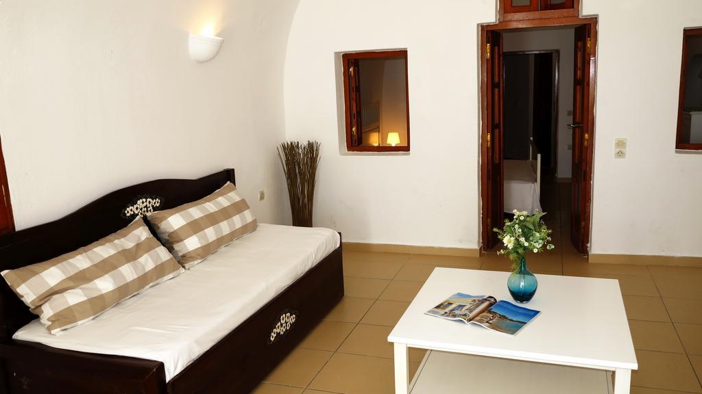 Finesse Aparthotel Ia