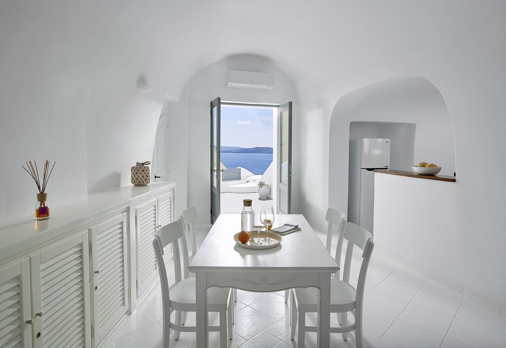 Ocean Blue Villas Oia (Santorini)