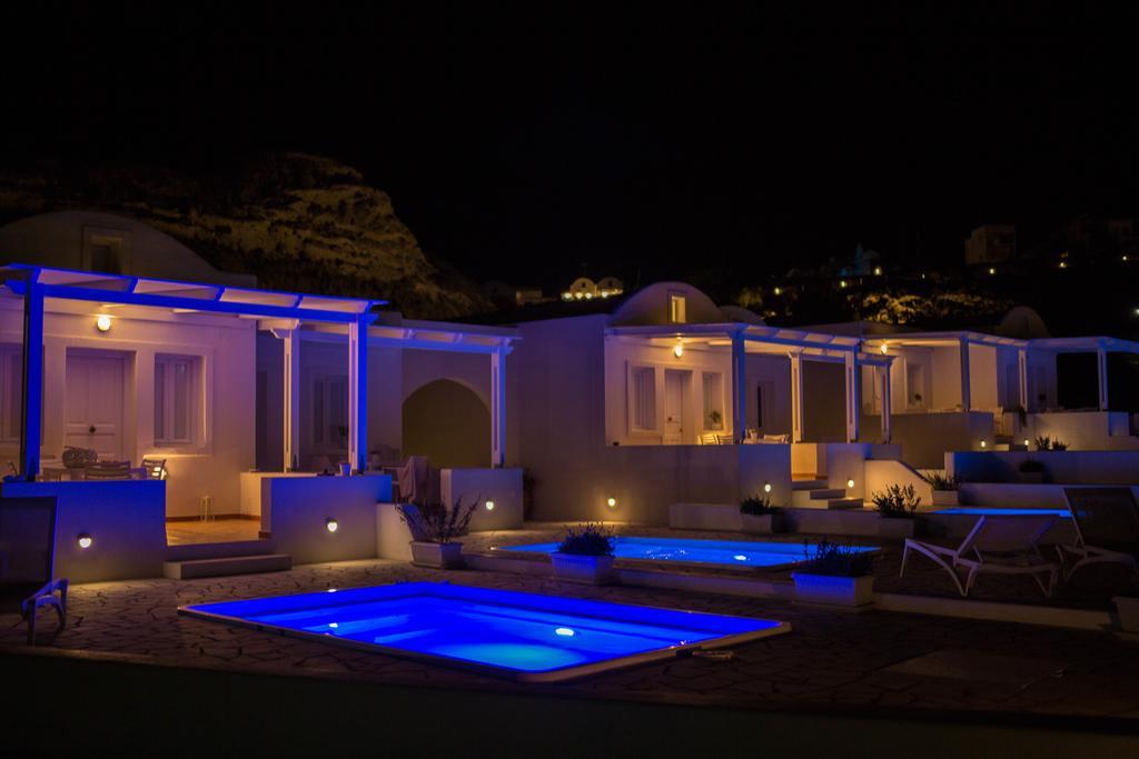 Katharos Pool Villas * Oia (Santorini)
