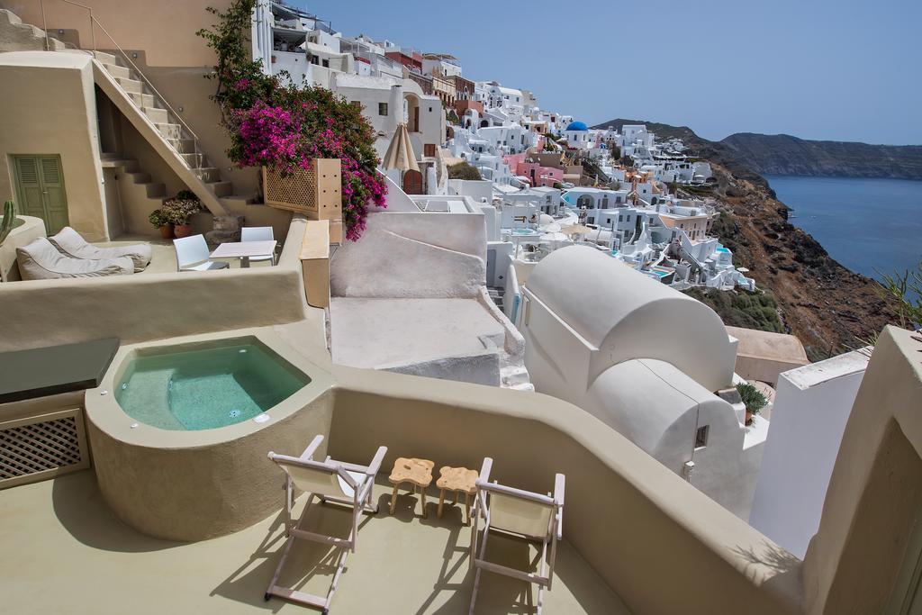 Cosmoia Cave House *