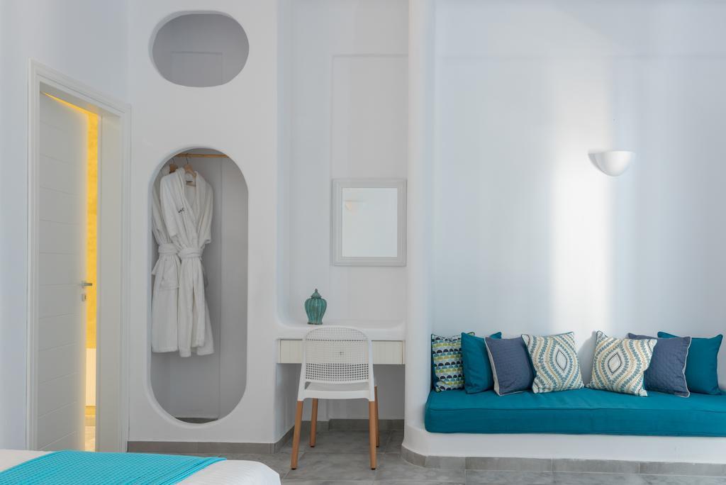 Anemomilos Oia (Santorini)