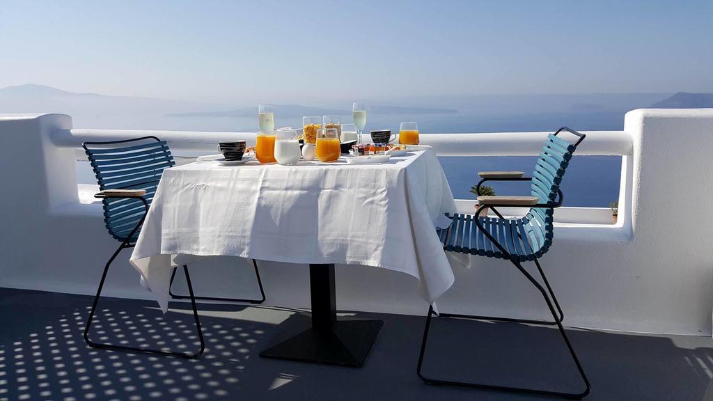 Aisling Micro Oia (Santorini)