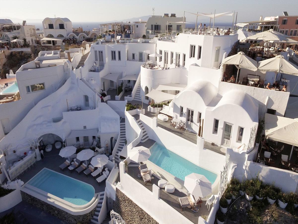 Canaves Sunday Hotel