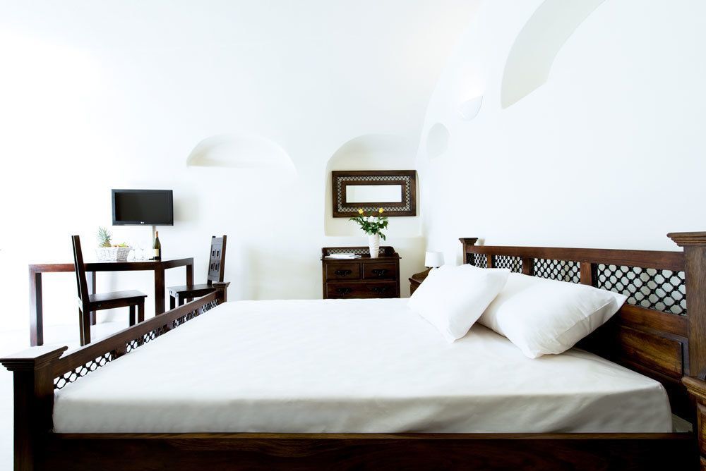 Enalion 3* Oia (Santorini)