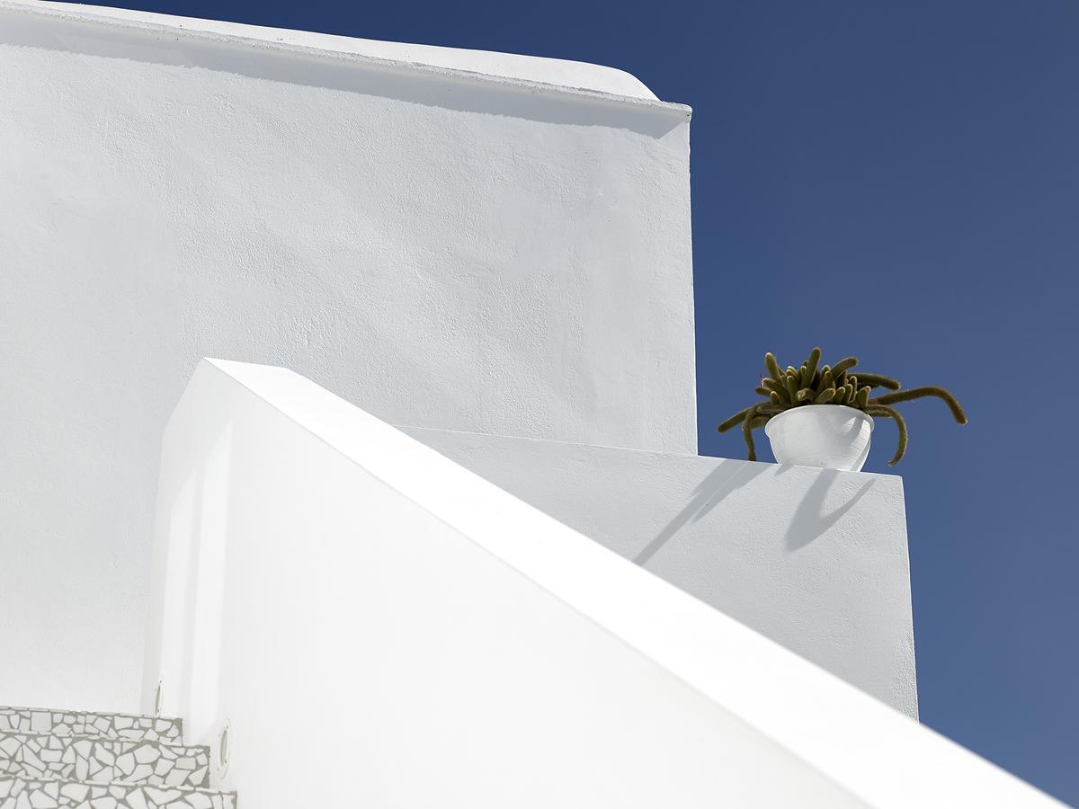 The Arches 2* Oia (Santorini)