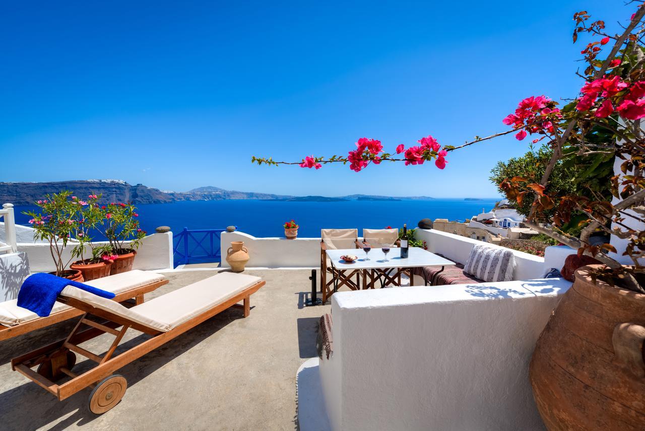 Chelidonia Traditional Oia (Santorini)