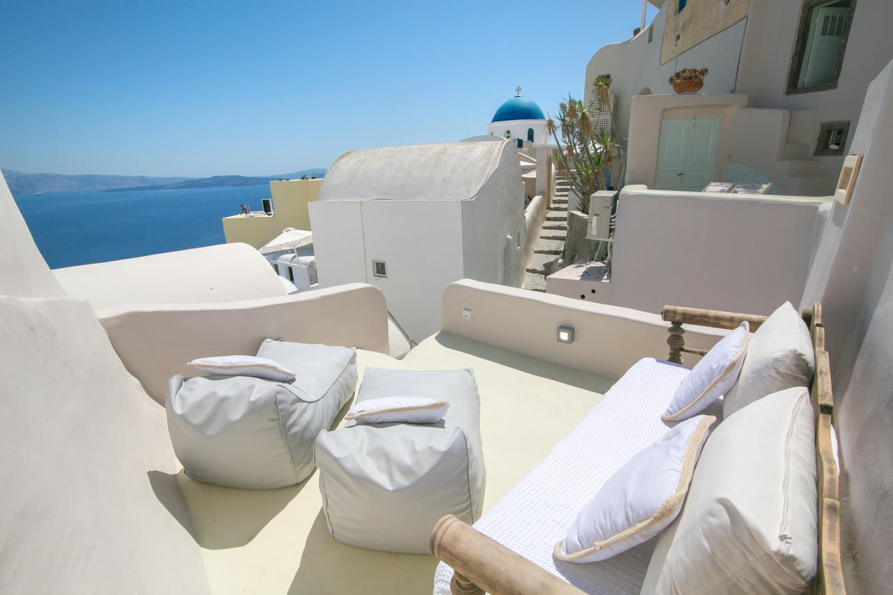 Morfi Cave House Oia (Santorini)