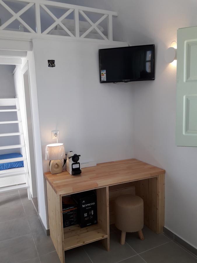 Ecoxenia 3* Oia (Santorini)