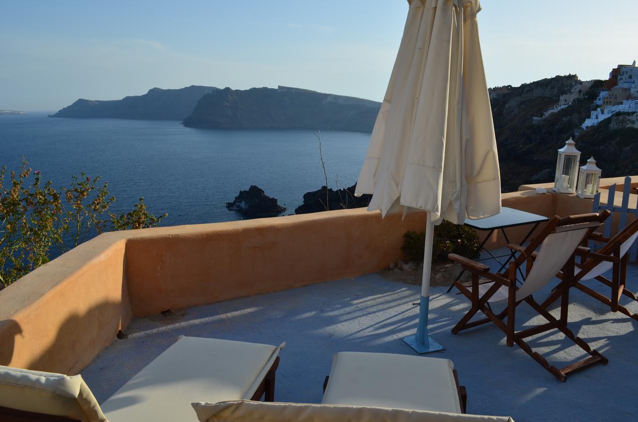 Goddess Lethe Villa Oia (Santorini)