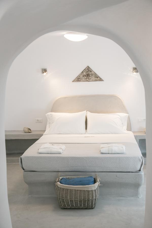 Omikron By Theodora Suites * Oia (Santorini)
