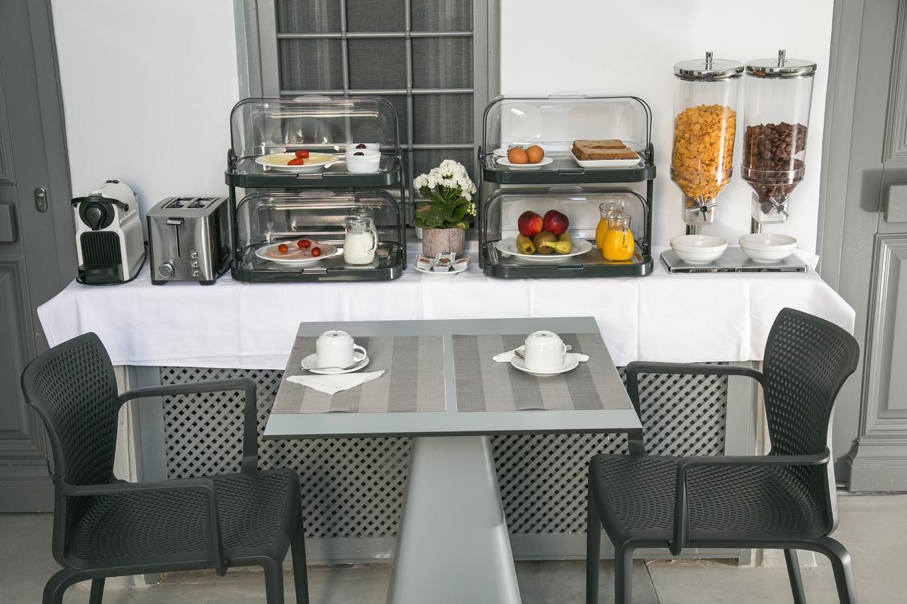 Omikron By Theodora Suites * Oia (Santorini)