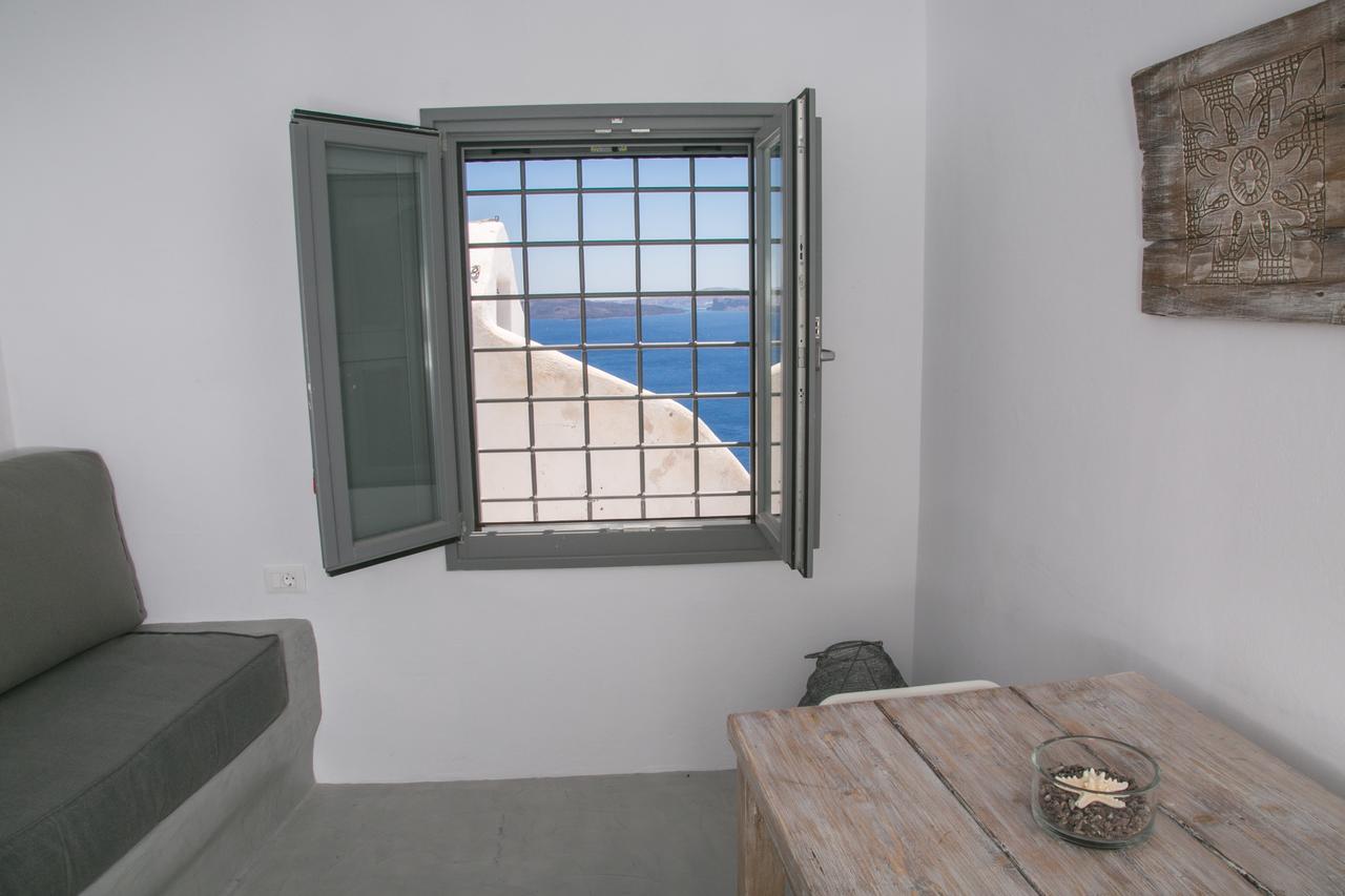 Omikron By Theodora Suites * Oia (Santorini)