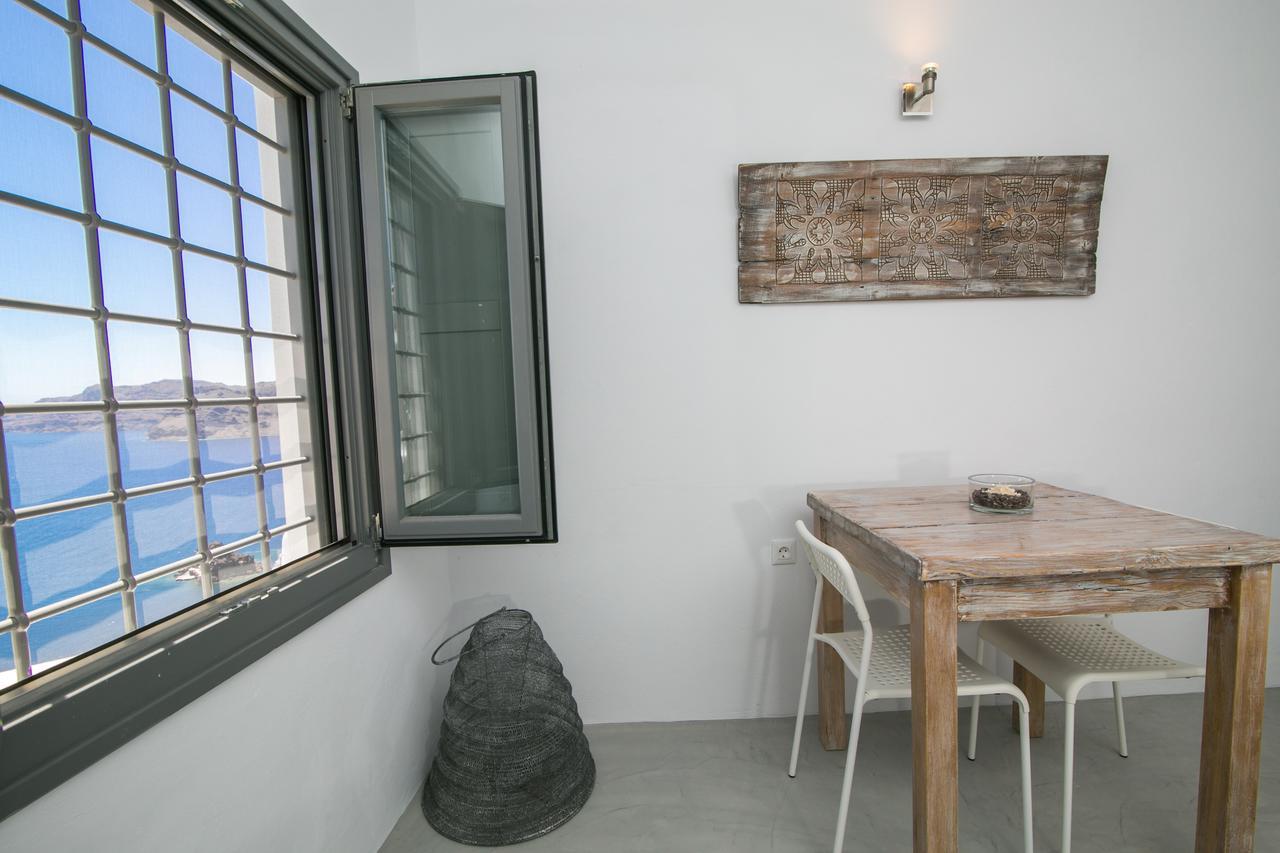 Omikron By Theodora Suites * Oia (Santorini)